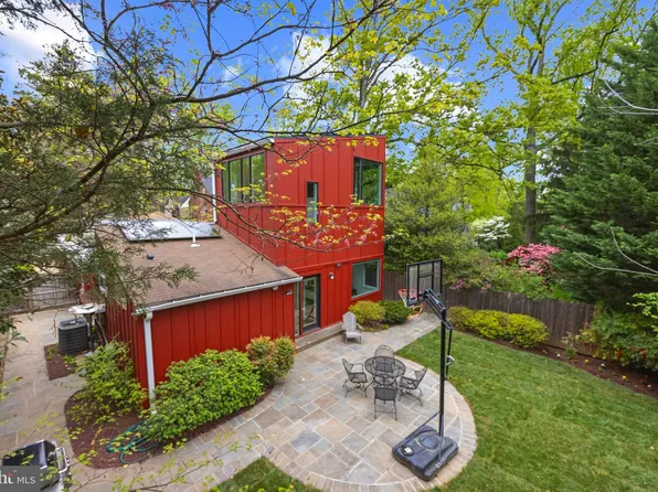 6219 33rd St NW, Washington, DC 20015