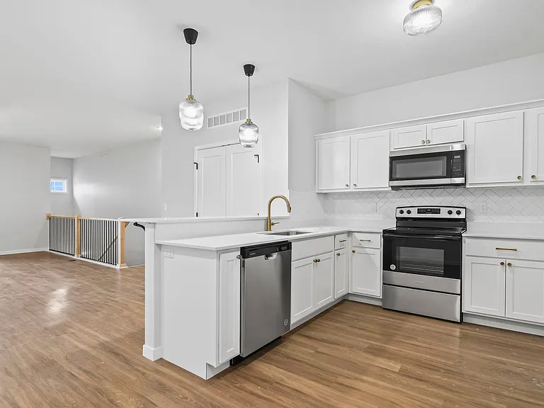 Ravina New Construction — Photo 28