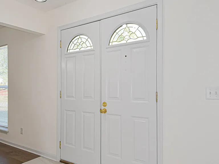 306 Bright Meadows Dr — Photo 2