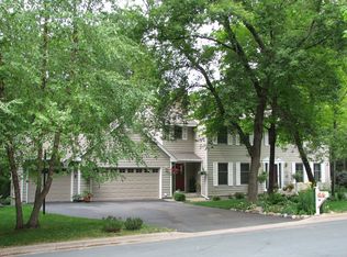 2100 Estates Trl, Burnsville, MN 55306