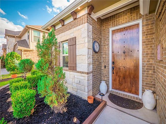 4th image of 3409 Crispin Hall Ln