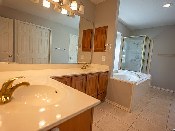 5th image of 1215 Farnsworth Drive