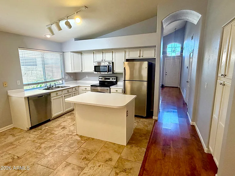 9340 S Margo Dr — Photo 3