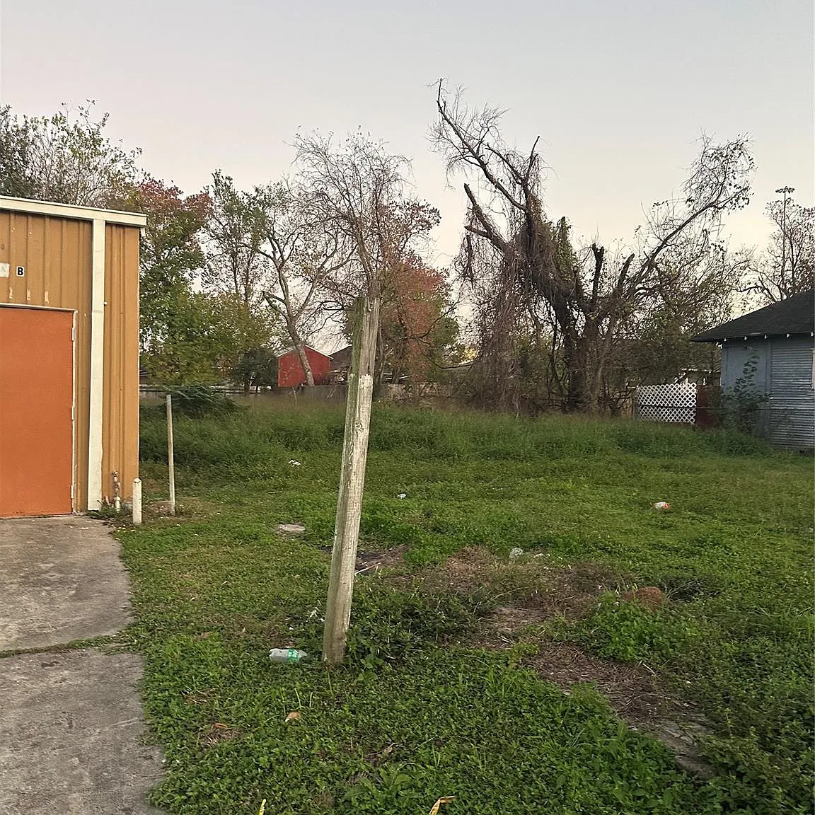 Studio, $2,000 — Photo 1