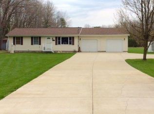 8348 Greenwood Ln, Newaygo, MI 49337