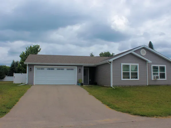 1921 Lark Dr, Traverse City, MI 49685