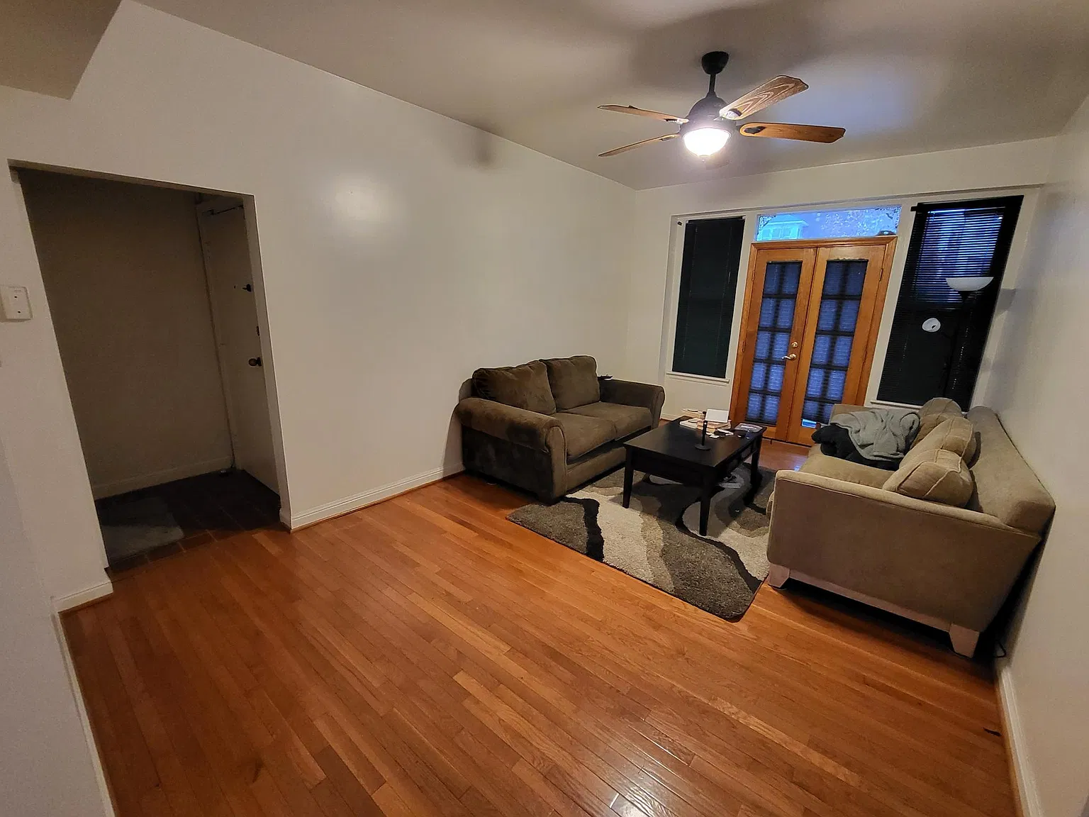 3 bed, 1340 sqft, $2,550 — Photo 2