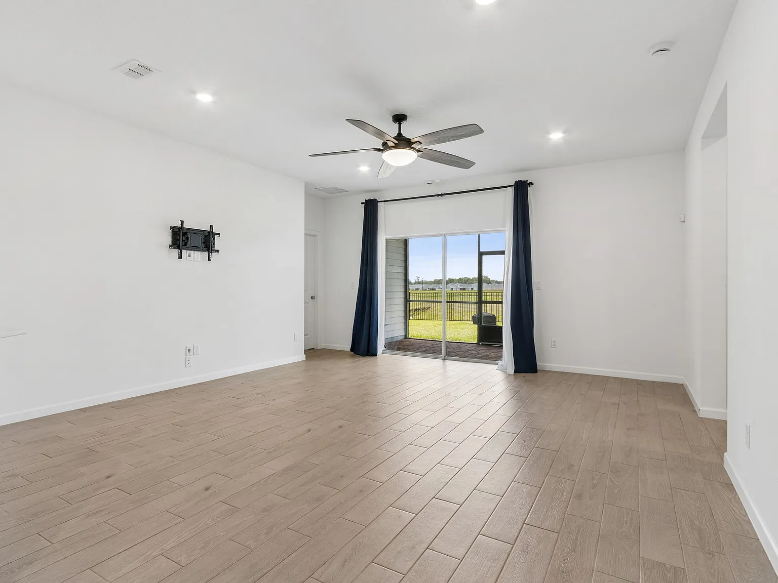 3012 Granary Park Ave — Photo 1