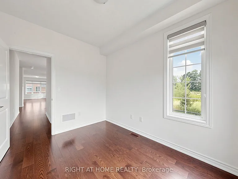 90 Laing Dr — Photo 25