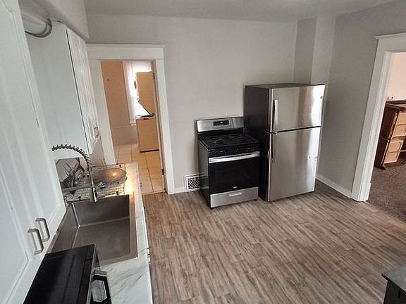 5th image of 531 Eastern Ave NE #B