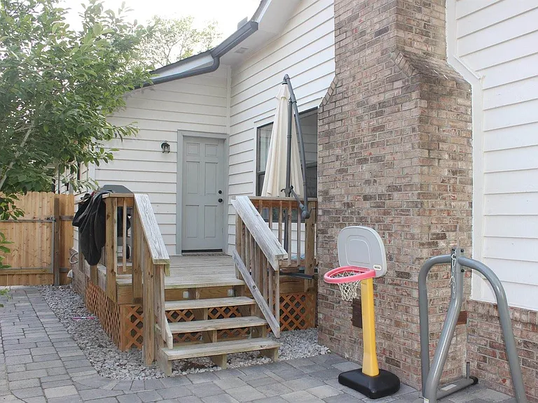 334 Jamaica Way — Photo 23