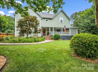 55 Lanier St, Tryon, NC 28782