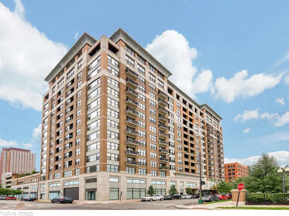 849 N Franklin St Unit 1609, Chicago, IL 60610