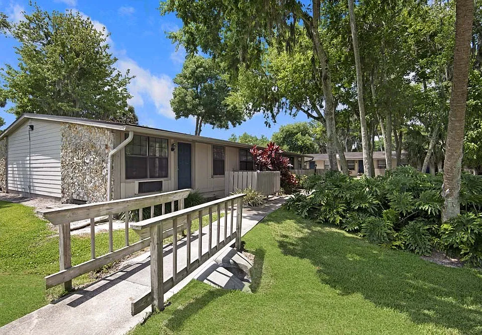 Nova Wood Apartments