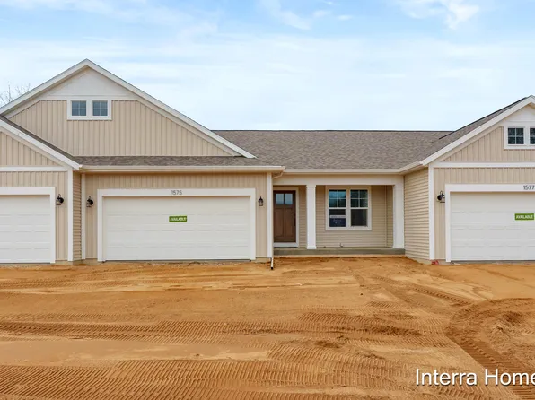 1575 N Village Cir, Kalamazoo, MI 49009