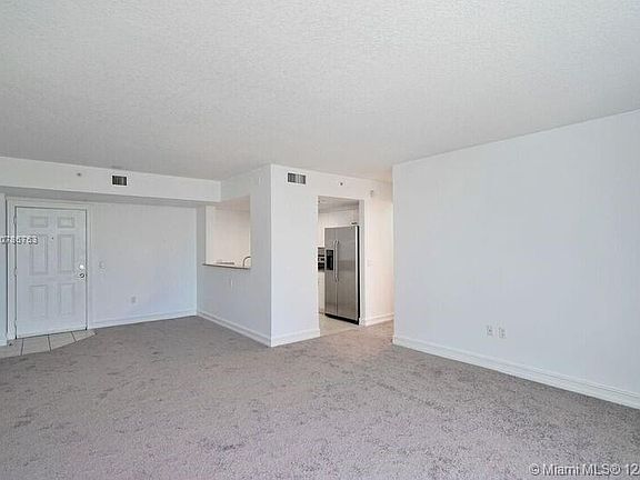 5th image of 117 NW 42nd Ave APT 713
