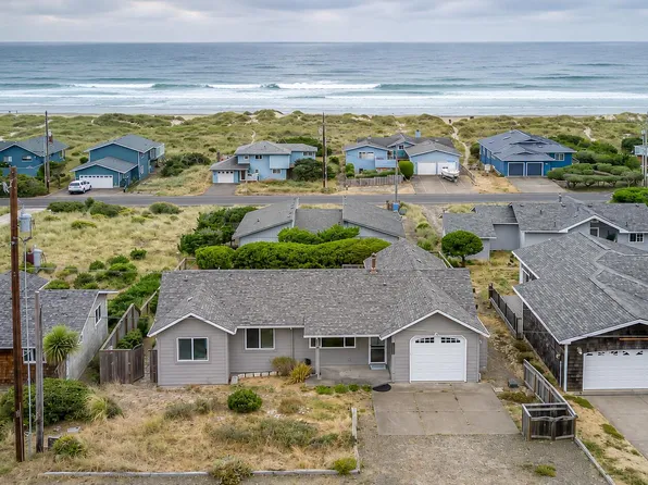 2214 NW Convoy Way, Waldport, OR 97394
