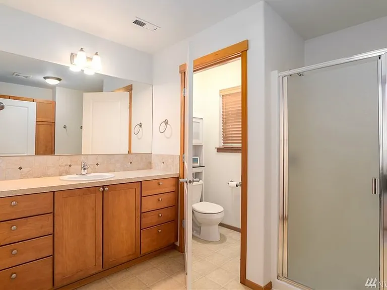 1119 N Waugh Rd — Photo 23