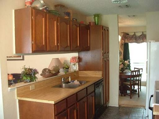 3rd image of 7107 SPRING FOREST DR