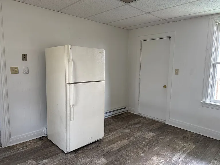 124 Pershing Ave — Photo 5