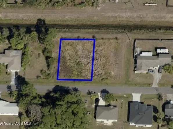 761 Altamira St NW, Palm Bay, FL 32907