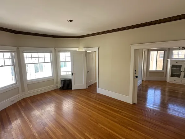 390 Grand Ave, Oakland, CA