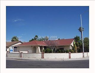3rd image of 4560 El Campana Way