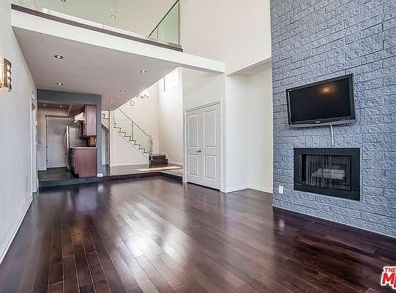 4th image of 11947 Dorothy St APT 303