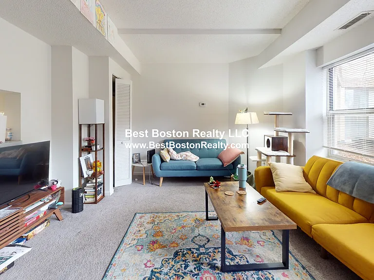 175 Beacon St #102 — Photo 3