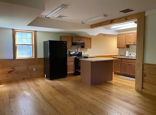 52 Station Rd #2, Russell, MA 01071