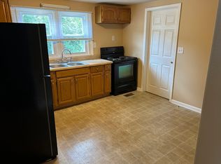 203 E Walnut St, Hudson, IL 61748