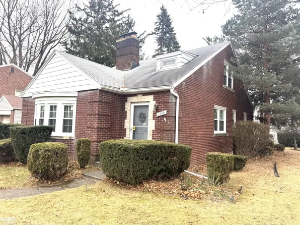1499 Wellesley Dr, Mount Clemens, MI 48043