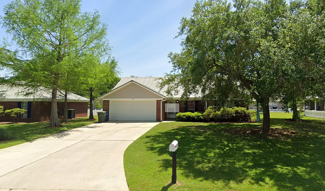 3 bed, 1437 sqft, $2,125 — Photo 1