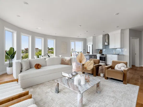 267 Old Colony #404, Boston, MA 02127