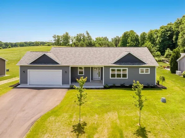 1546 Oban Way, Traverse City, MI 49696