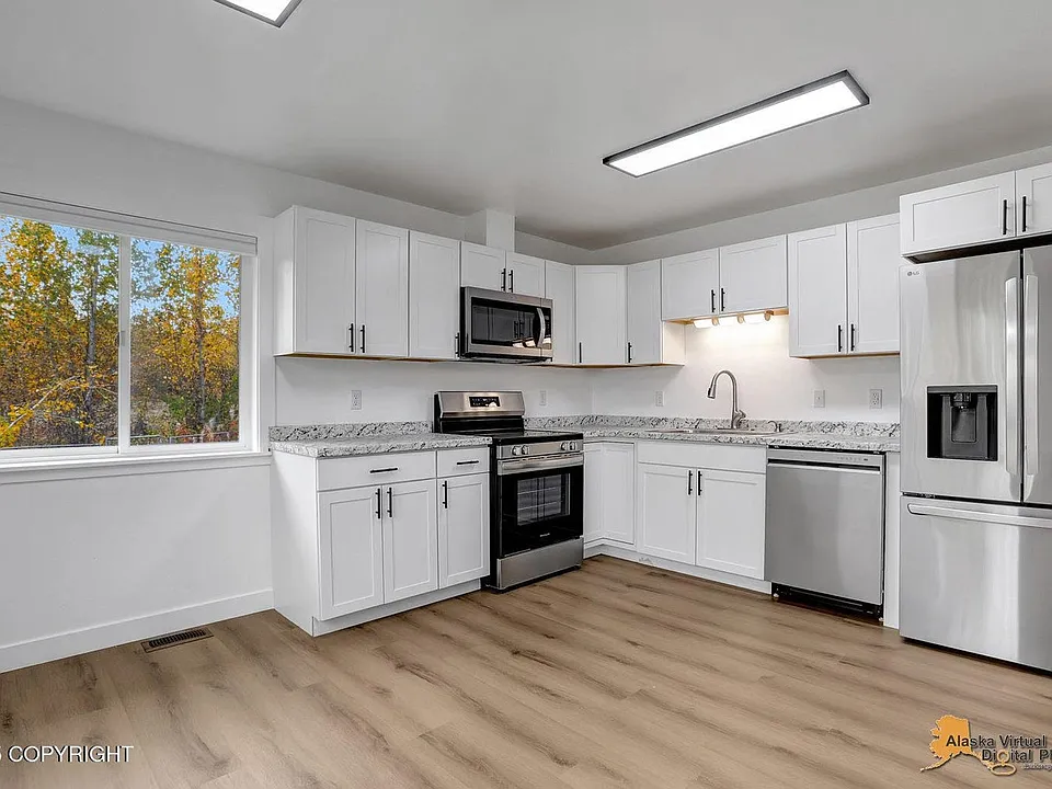 15948 W Jenalee Cir