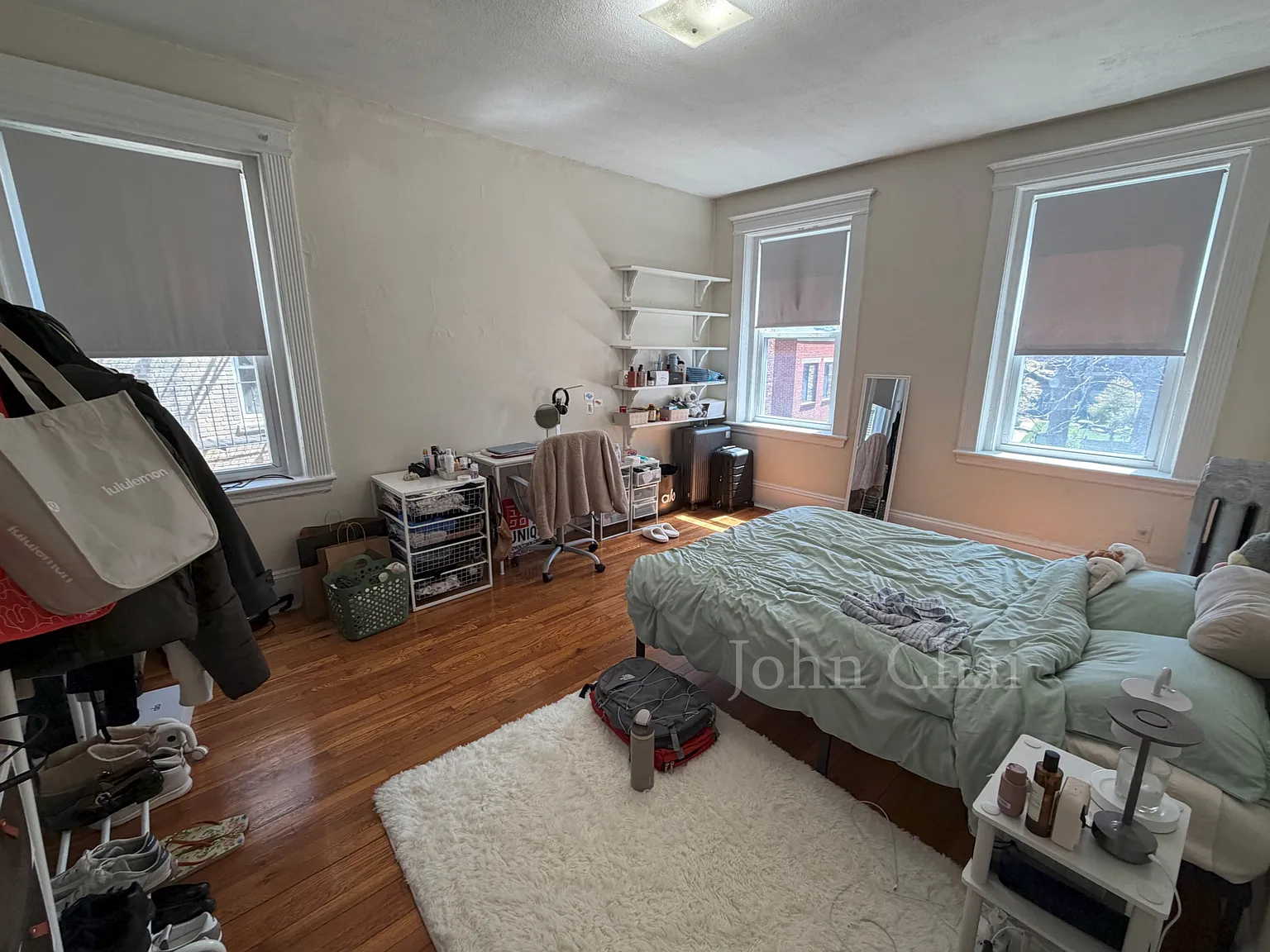 2 bed, 700 sqft, $2,465 — Photo 2