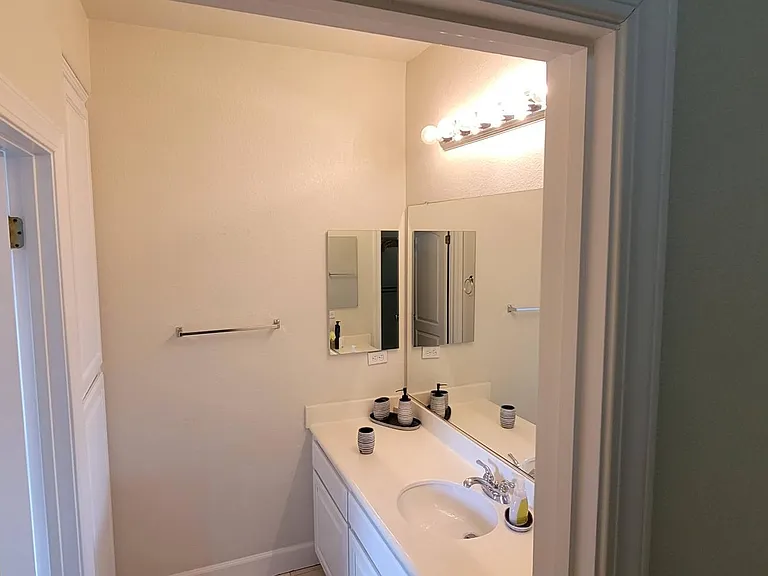 5745 Newfields Ln — Photo 19