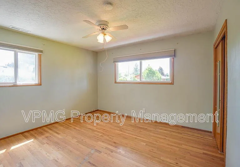 705 NE 94th Ave — Photo 26