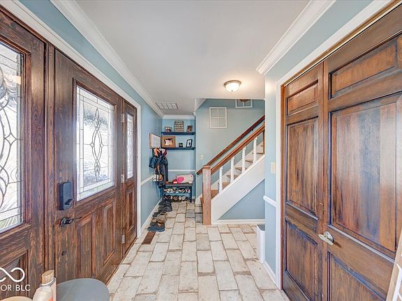 3rd image of 265 Bailliere Dr