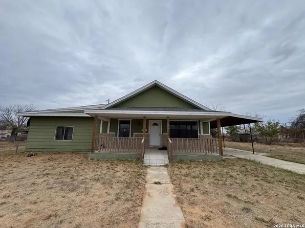 302 S 12TH ST, Carrizo Springs, TX 78834