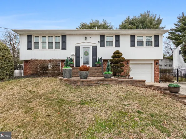 524 Mackin Dr, Cherry Hill, NJ 08002