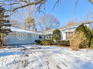 828 Winmoor Dr, Dundee, IL 60118