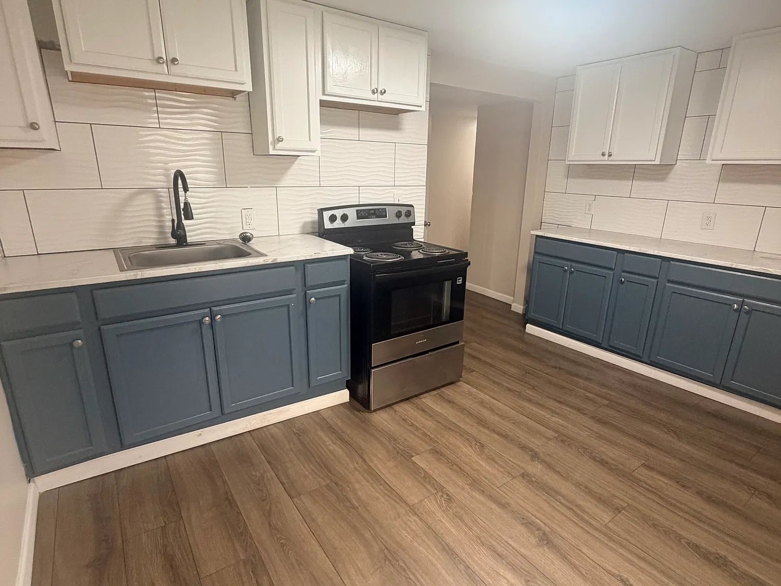 2 bed, $1,100 — Photo 2