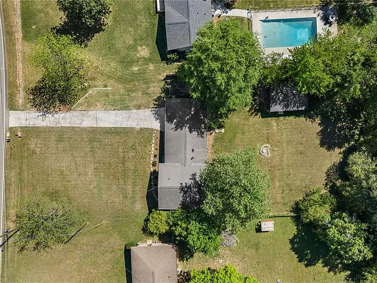 641 Gordon Combs Rd NW — Photo 32