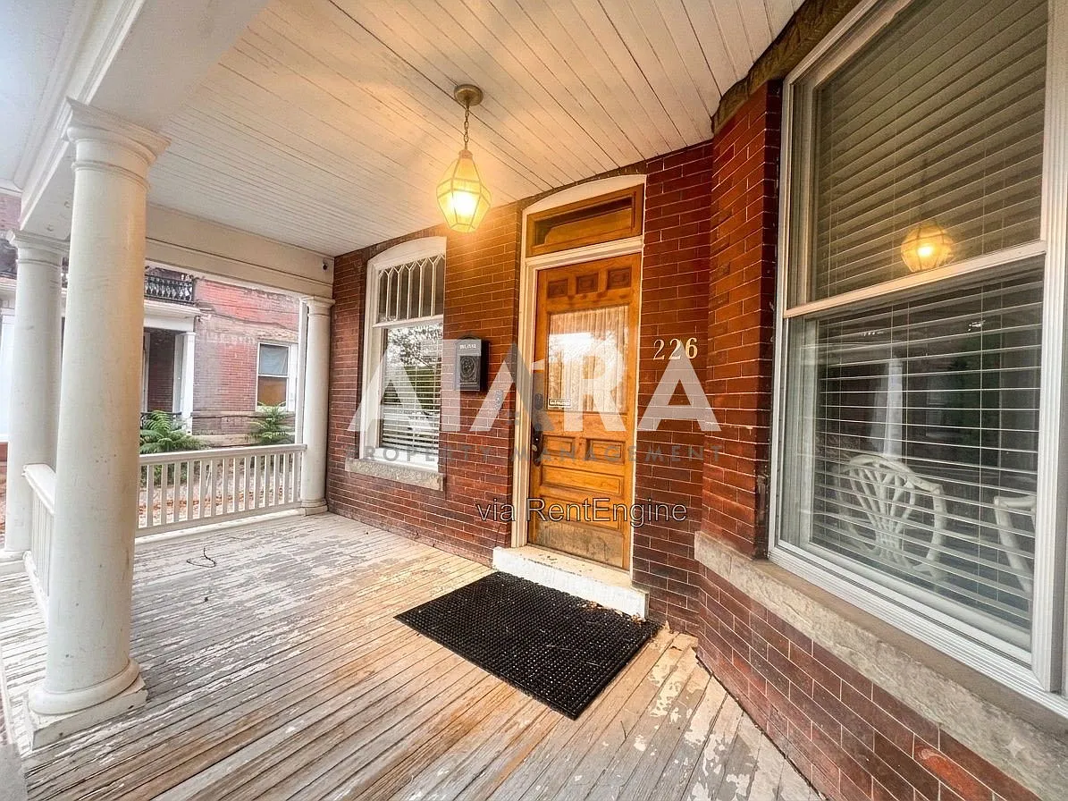 6 bed, 3.0 bath, 4076 sqft, $3,995 — Photo 4