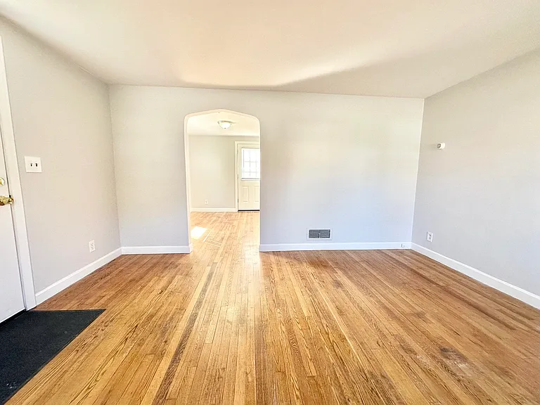 84 Mary Ann Rd — Photo 5
