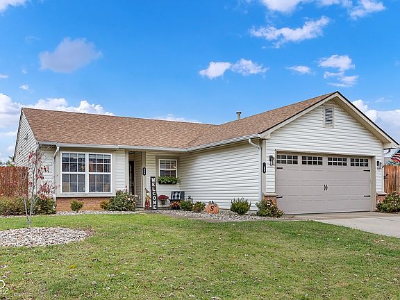 4th image of 856 E Fleetwood Dr