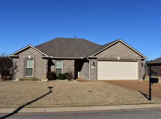 72 Little Brook Ln, Jackson, TN 38305