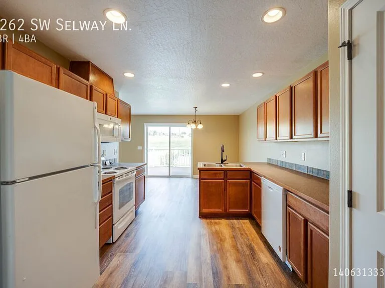 1262 SW Selway Ln — Photo 26
